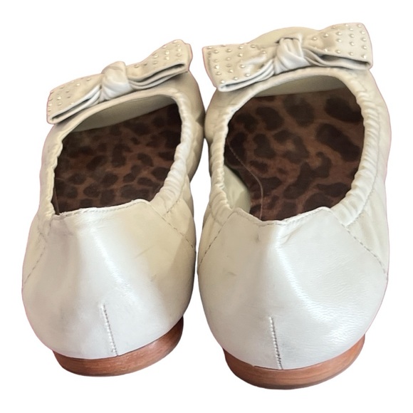 Gianni Bini Leather Flats Size 11. - Picture 5 of 5